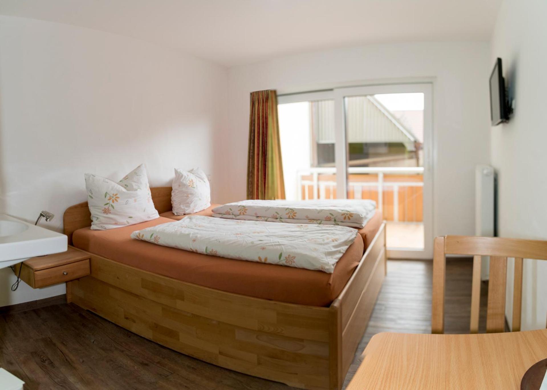 Hotel Gasthof Roessle Westerheim Buitenkant foto