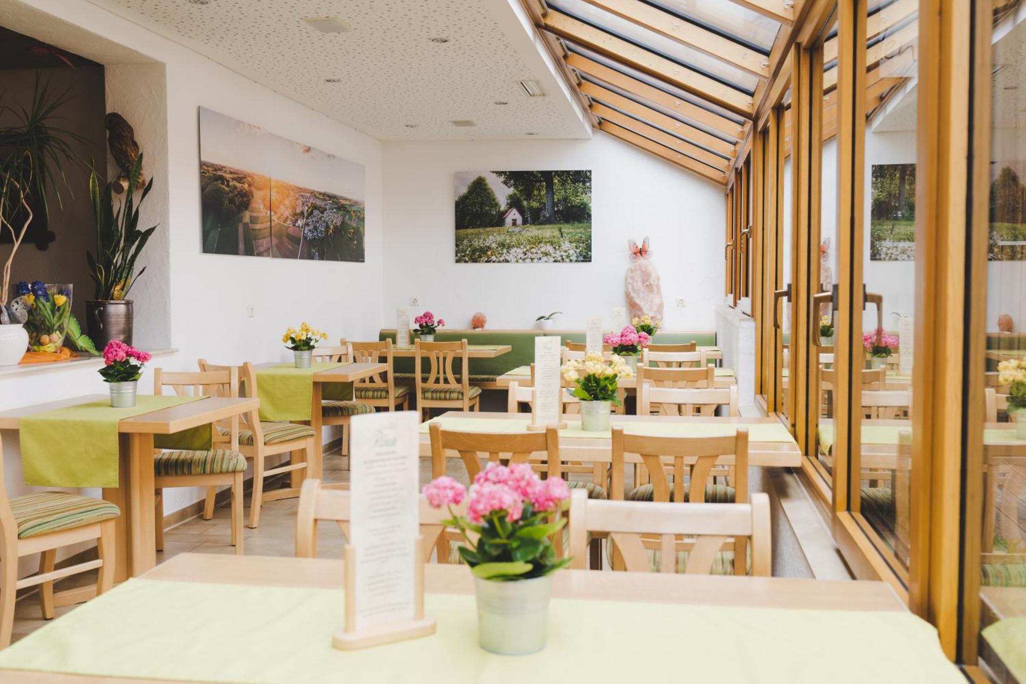 Hotel Gasthof Roessle Westerheim Buitenkant foto